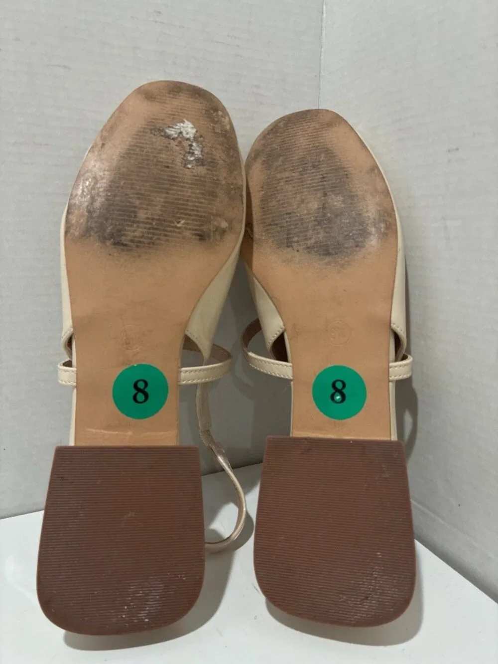 Tahari Womens Gogo beige slingback pumps low block heel buckle strap size 8